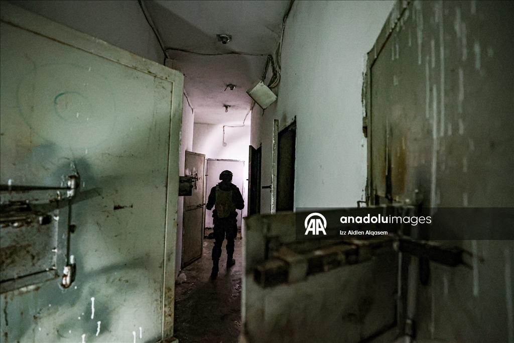 AA, Suriye'nin Tabka ilçesindeki terör örgütü YPG/SDG hapishanesini görüntüledi