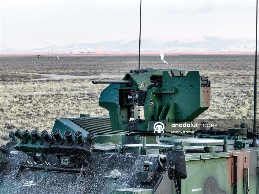 В Турции представили первый отечественный электрический БТР E-ZPT