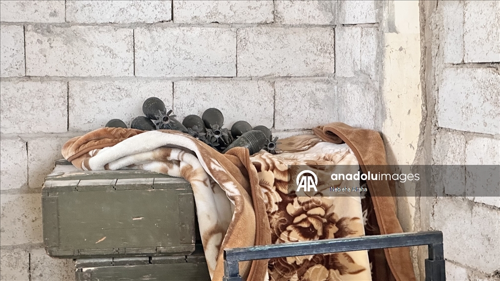 AA, Suriye'nin Tabka kentinde YPG/SDG'nin dron atölyesine çevirip tünellere bağladığı kiliseyi görüntüledi