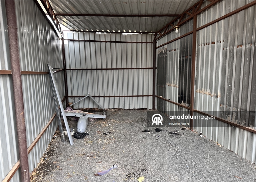 Teroristi YPG/SDF-a pretvorili crkvu u Al-Tabki u radionicu za dronove i povezali je s tunelima