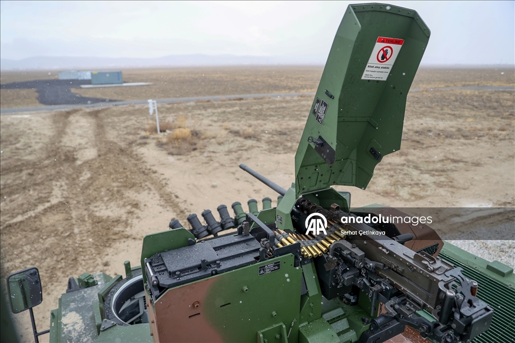 В Турции представили первый отечественный электрический БТР E-ZPT