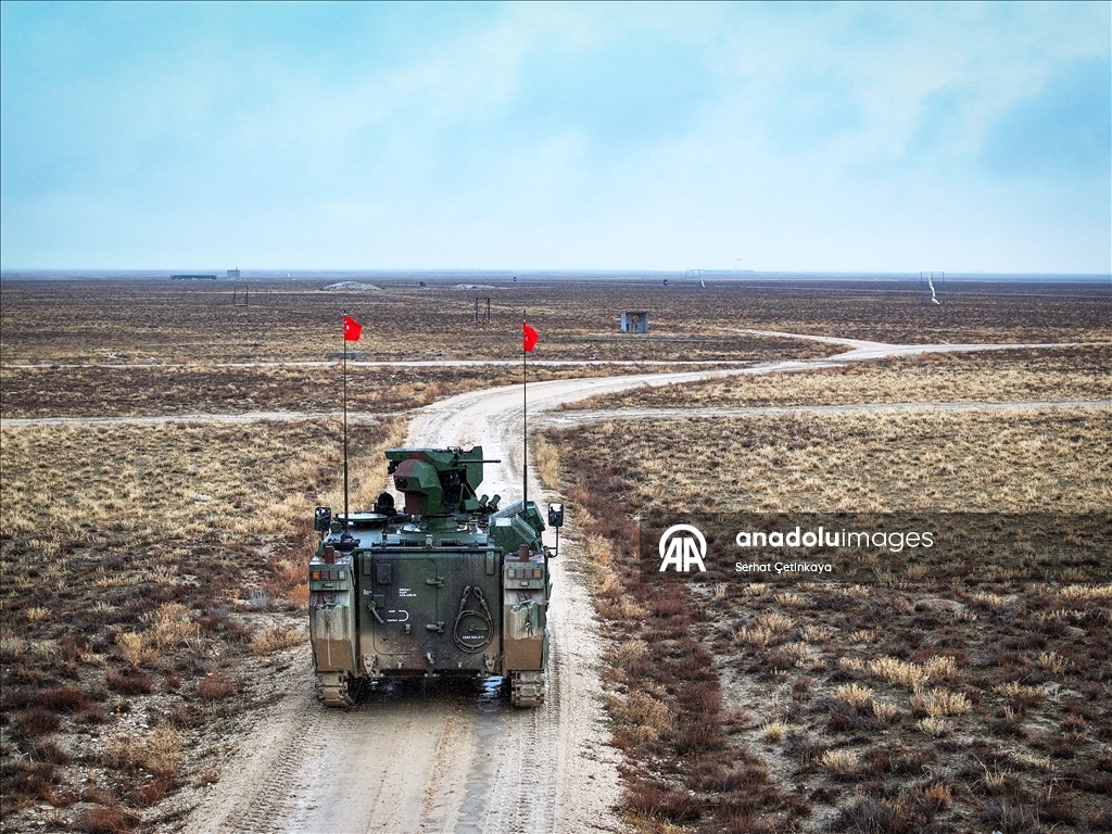 В Турции представили первый отечественный электрический БТР E-ZPT