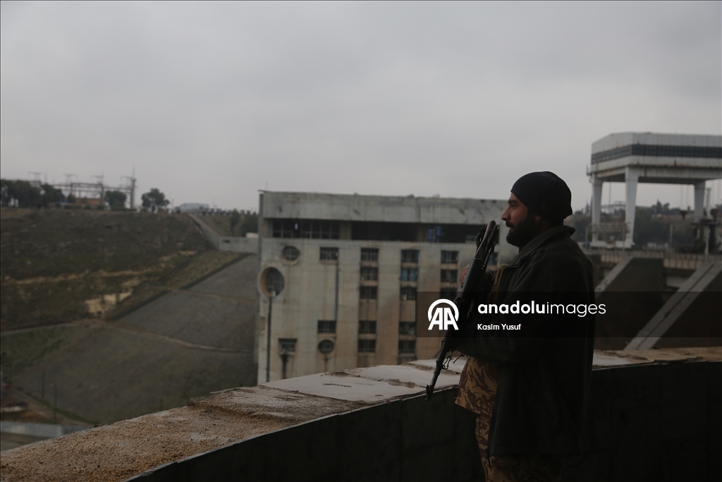 Suriye ordusu Fırat barajında kontrolü ele geçirdi