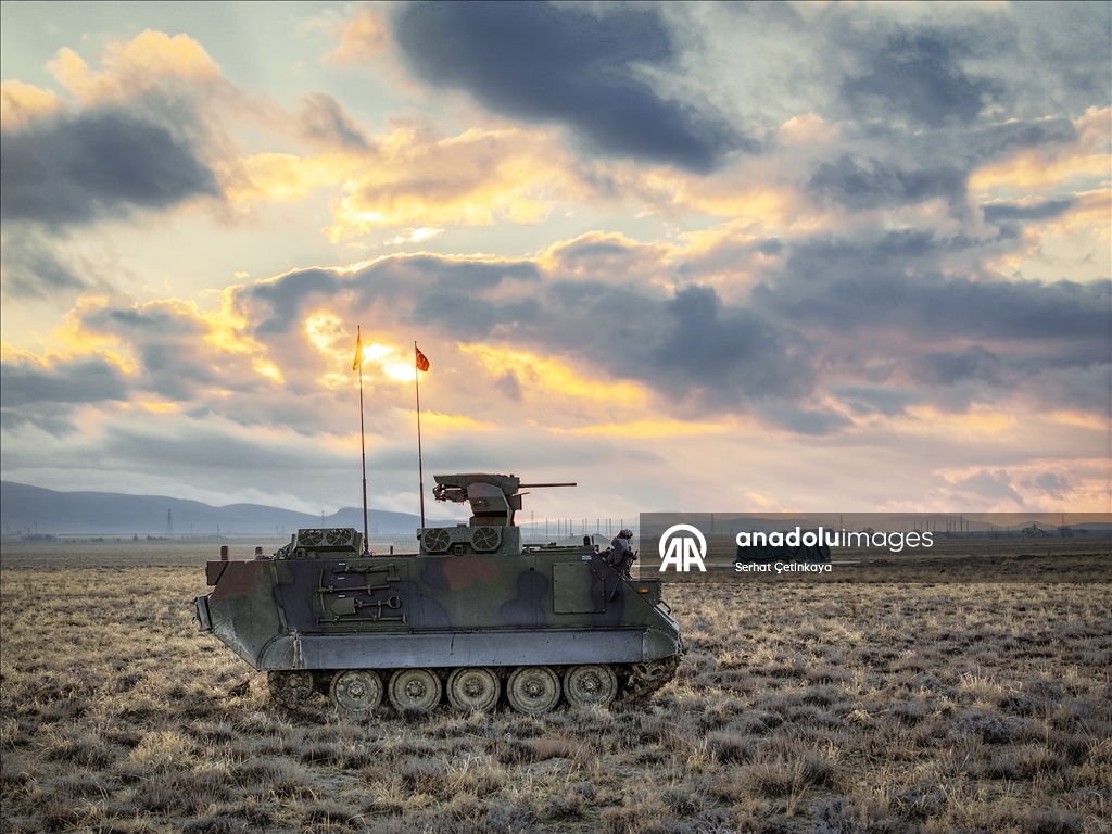 В Турции представили первый отечественный электрический БТР E-ZPT