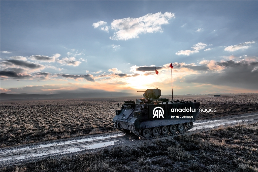 В Турции представили первый отечественный электрический БТР E-ZPT