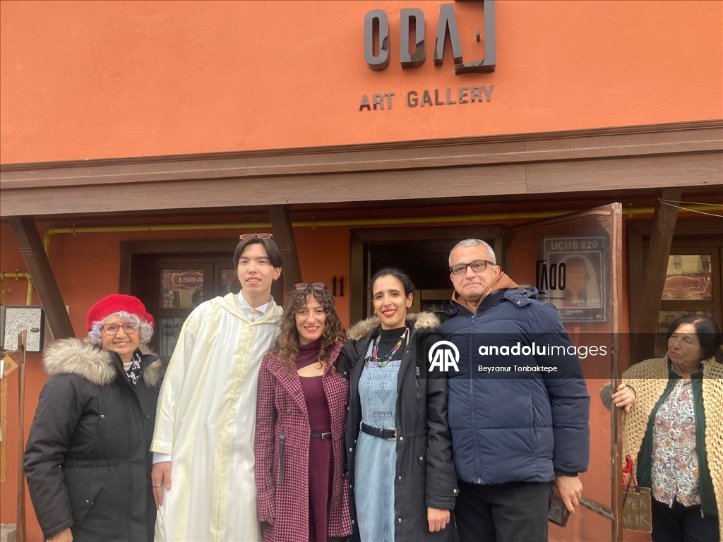 من المغرب إلى تركيا.. جميلة قر تحكي رحلتها الفنية بمعرض "الرحلة 620"