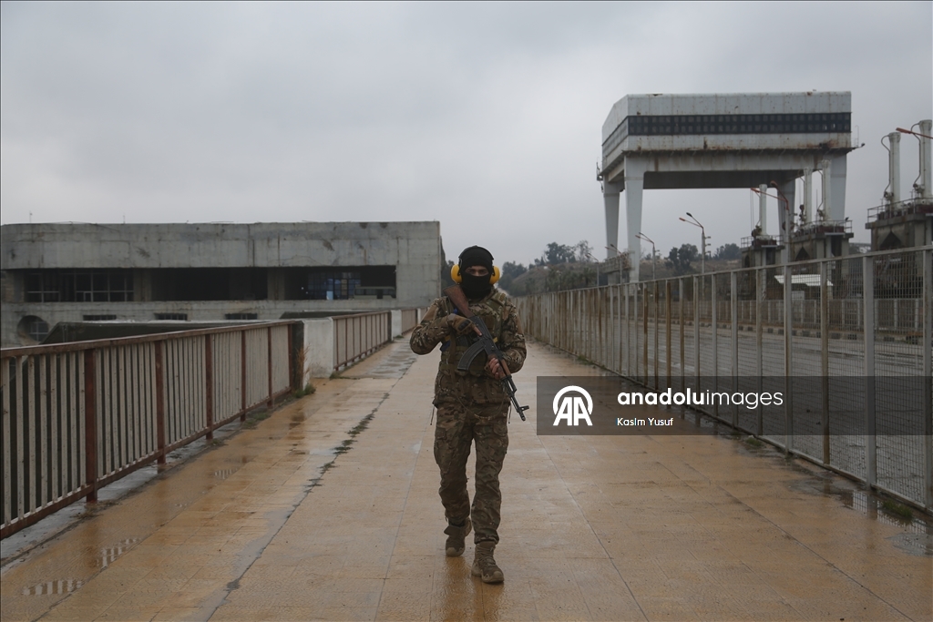 Suriye ordusu Fırat barajında kontrolü ele geçirdi