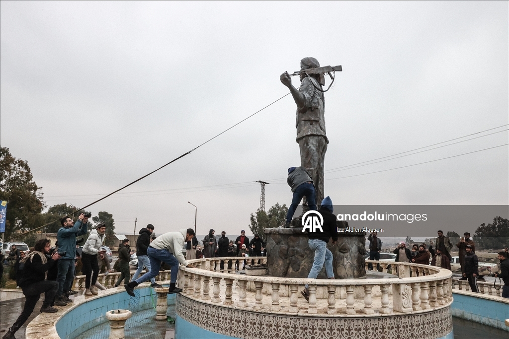 Жители сирийской Табки празднуют освобождение города от YPG/SDG