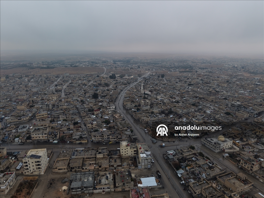 AA, Rakka'nın Tabka ilçesini havadan görüntüledi