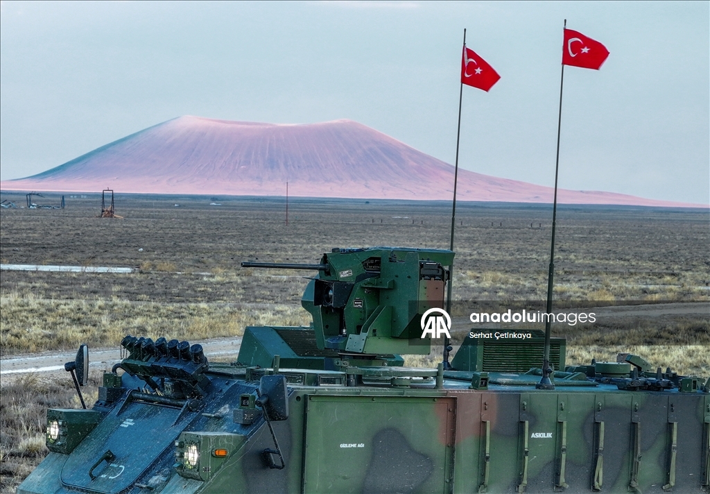 В Турции представили первый отечественный электрический БТР E-ZPT