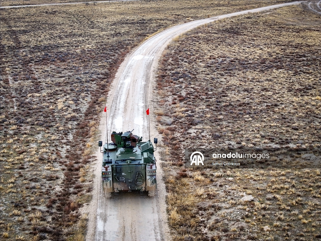 В Турции представили первый отечественный электрический БТР E-ZPT