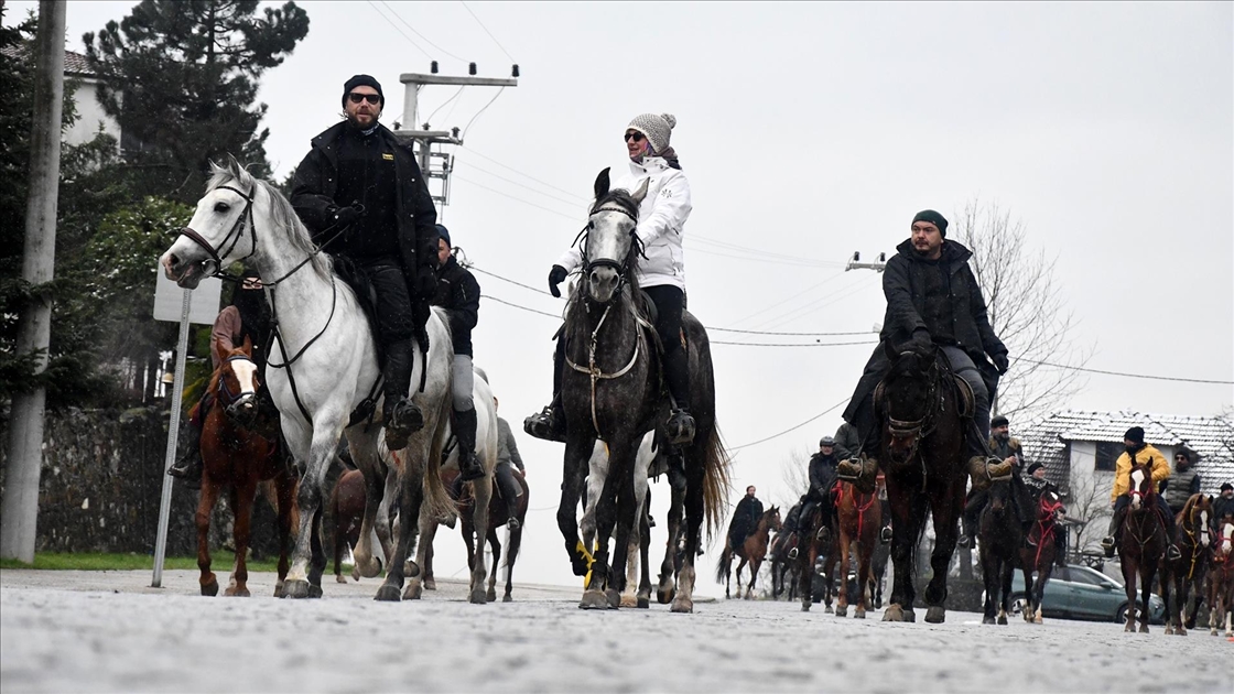 Atlı safari tutkunları Düzce'de buluştu