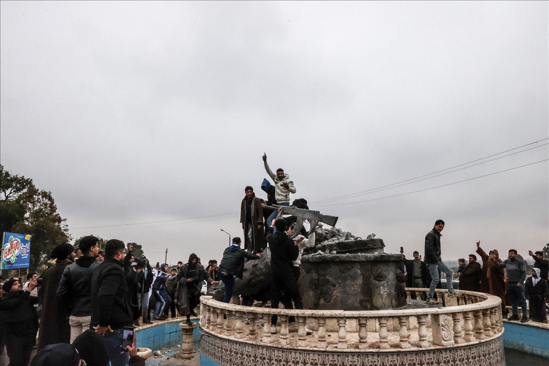 Жители сирийской Табки празднуют освобождение города от YPG/SDG