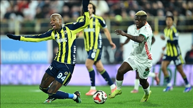 Fenerbahçe, deplasmanda Corendon Alanyaspor'u mağlup etti