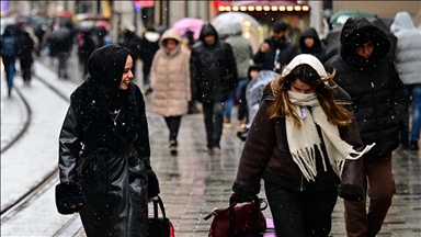 İstanbul'da kar yağışı aralıklarla etkili oldu