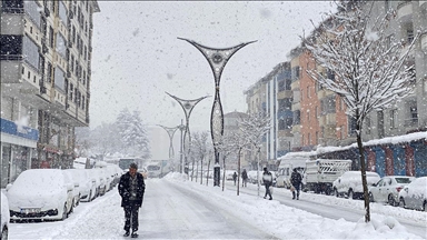Bazı illerde kar ve soğuk hava etkili oluyor