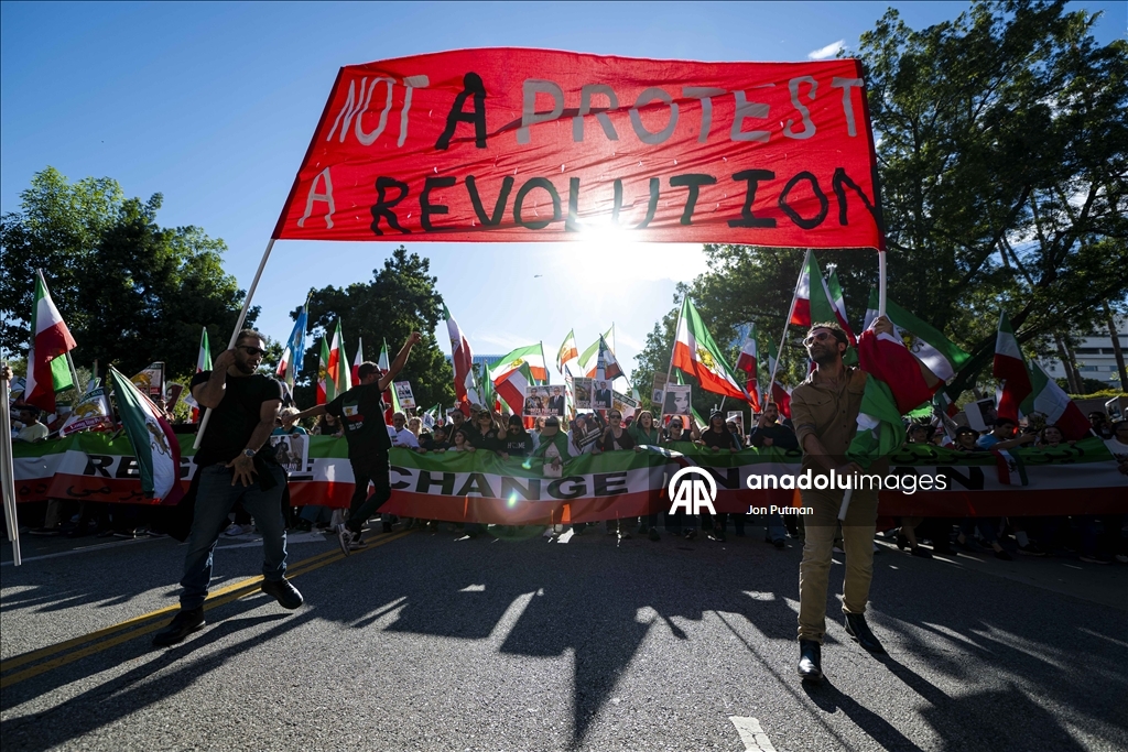 В Лос-Анджелесе прошла акция солидарности с иранским народом