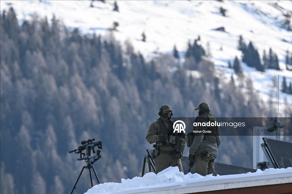 Dünya Ekonomik Forumu'nun Davos zirvesi "Diyalog Ruhu" temasıyla başladı