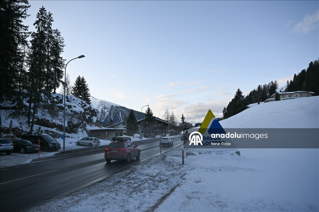 Dünya Ekonomik Forumu'nun Davos zirvesi "Diyalog Ruhu" temasıyla başladı