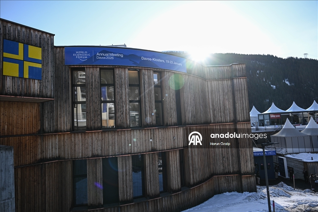 Dünya Ekonomik Forumu'nun Davos zirvesi "Diyalog Ruhu" temasıyla başladı