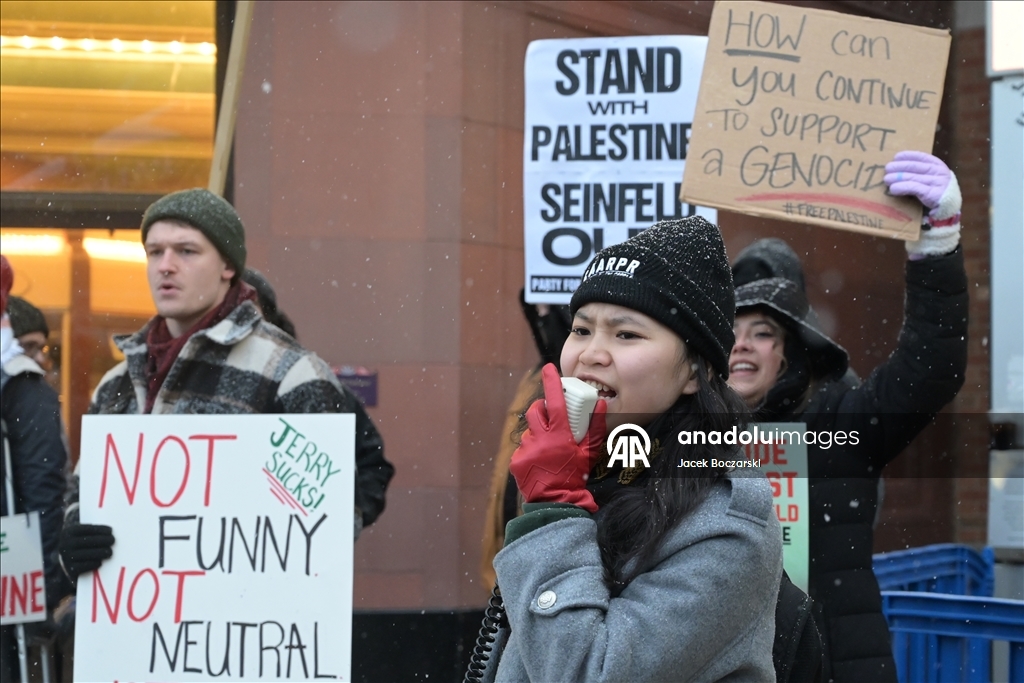 Пропалестинские активисты в США протестуют против шоу комика Джерри Сейнфелда