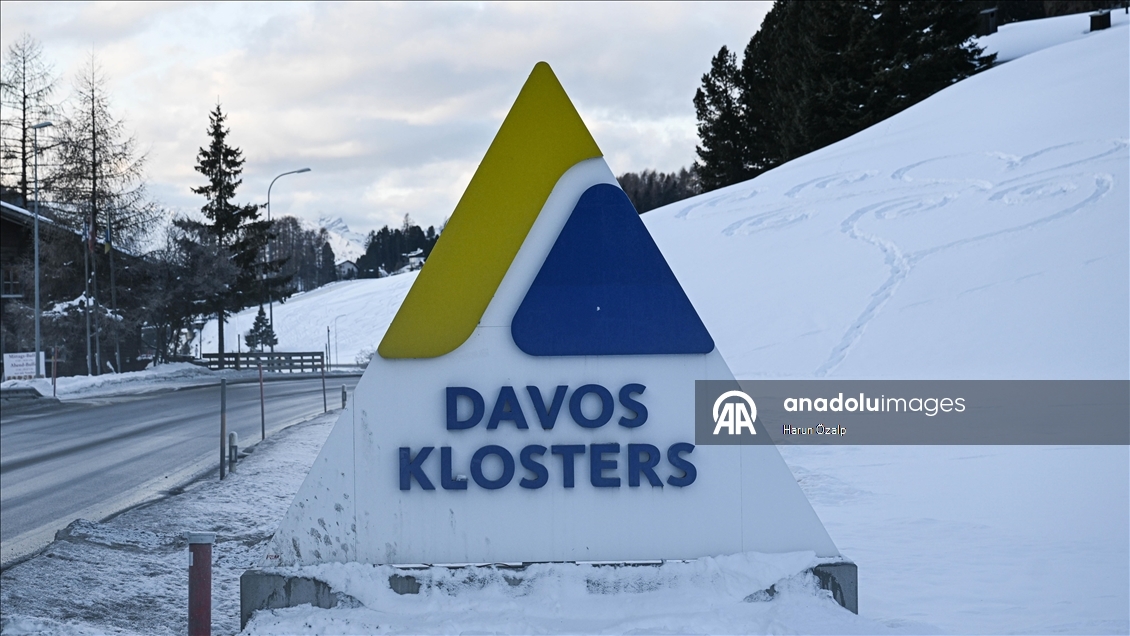 Dünya Ekonomik Forumu'nun Davos zirvesi "Diyalog Ruhu" temasıyla başladı