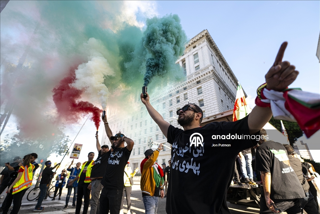 В Лос-Анджелесе прошла акция солидарности с иранским народом