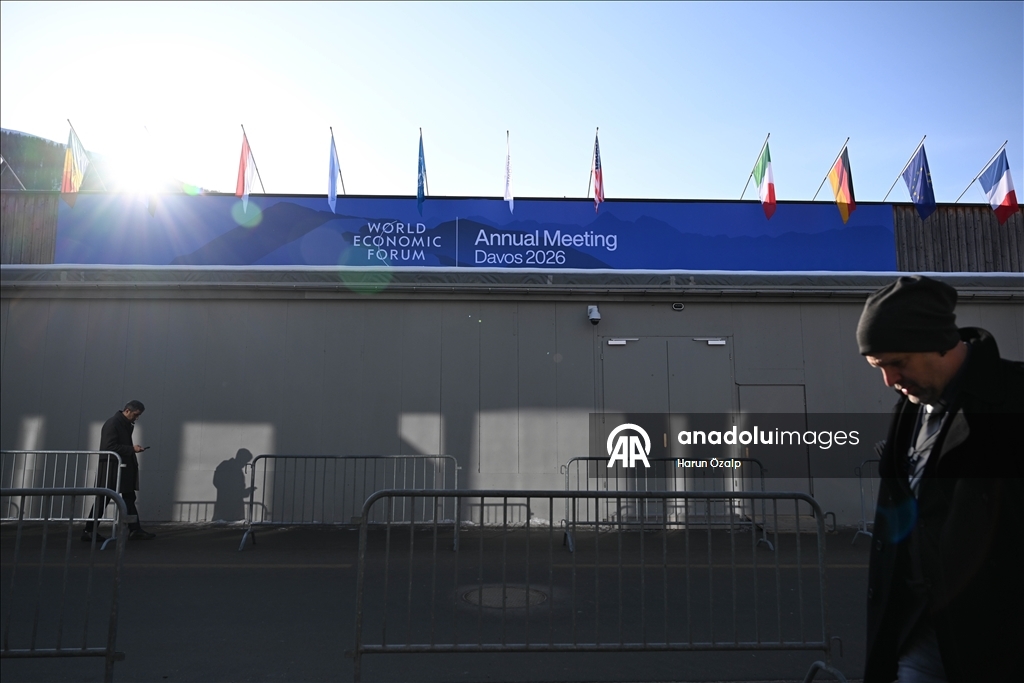 Dünya Ekonomik Forumu'nun Davos zirvesi "Diyalog Ruhu" temasıyla başladı