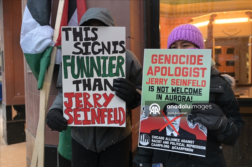 Пропалестинские активисты в США протестуют против шоу комика Джерри Сейнфелда