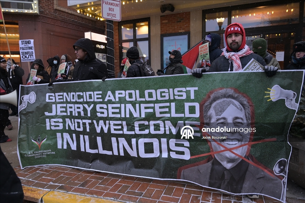 Пропалестинские активисты в США протестуют против шоу комика Джерри Сейнфелда