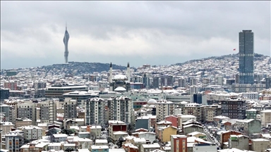 İstanbul'da kar yağışı etkisini sürdürüyor