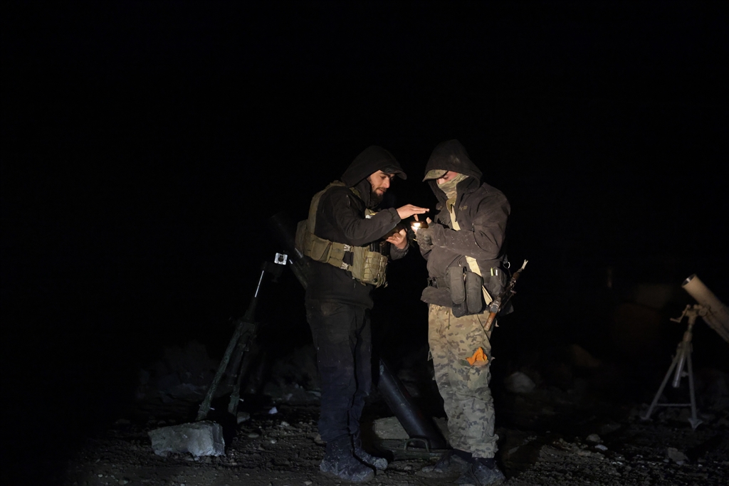 "قسد" يشتبك مع الجيش السوري لمنع تسليم سجن في الرقة