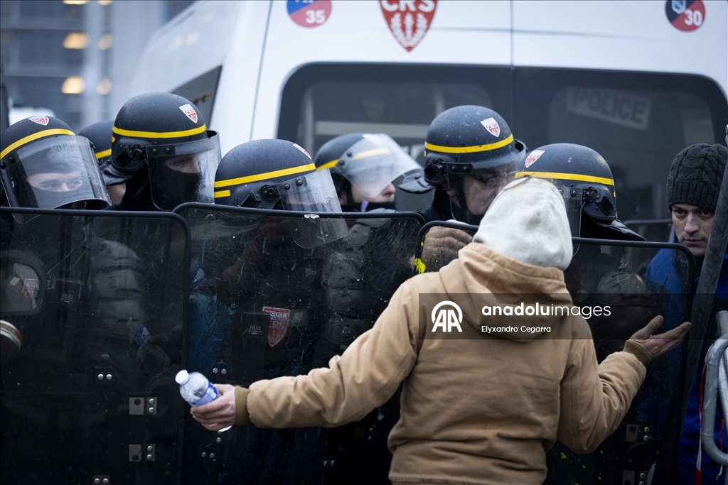 Avrupa ülkelerinden binlerce çiftçi MERCOSUR anlaşmasını protesto etmek için Strazburg'da toplandı