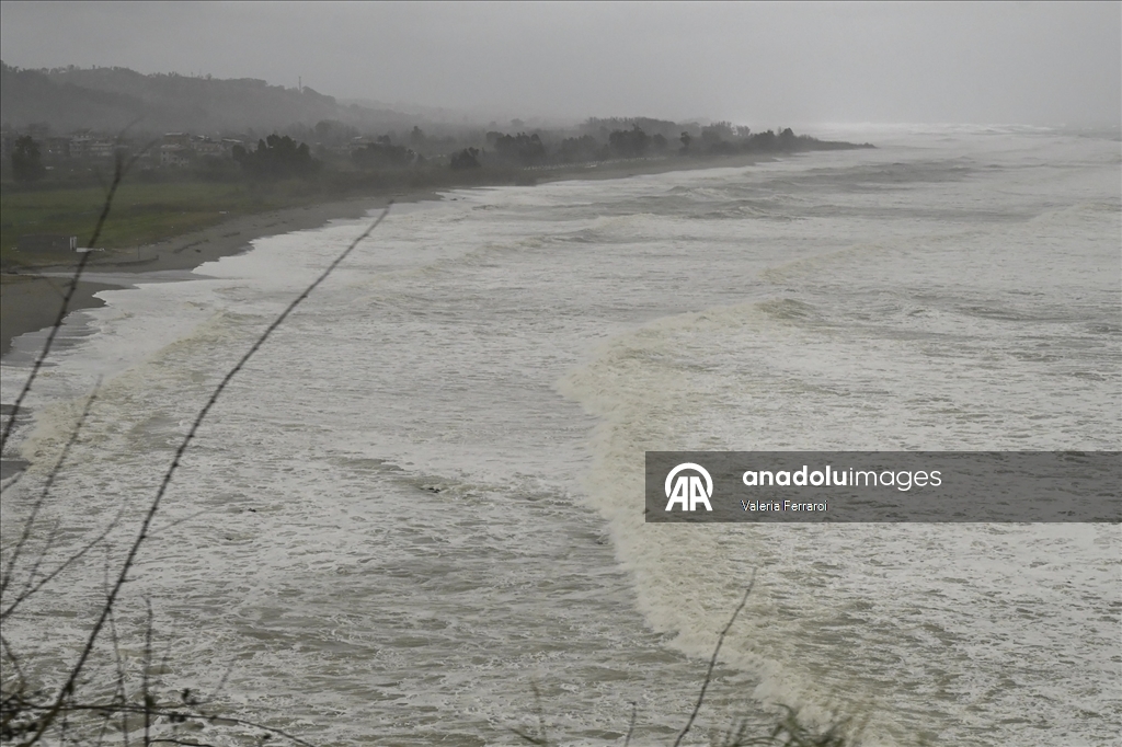 İtalya ve Malta’da şiddetli fırtına günlük hayatı olumsuz etkiledi