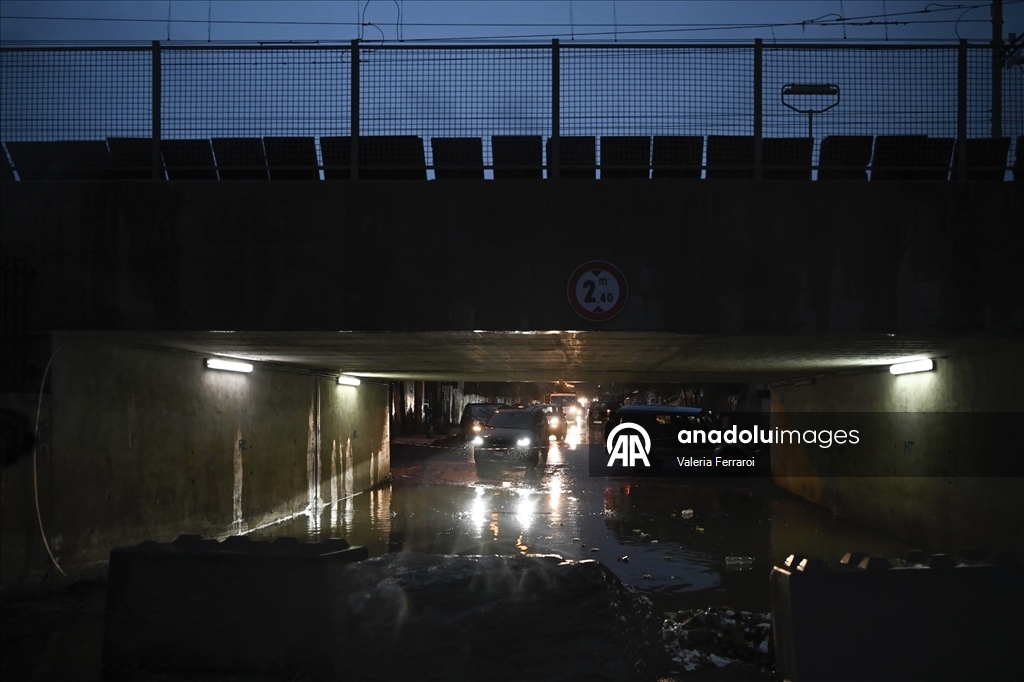 İtalya ve Malta’da şiddetli fırtına günlük hayatı olumsuz etkiledi