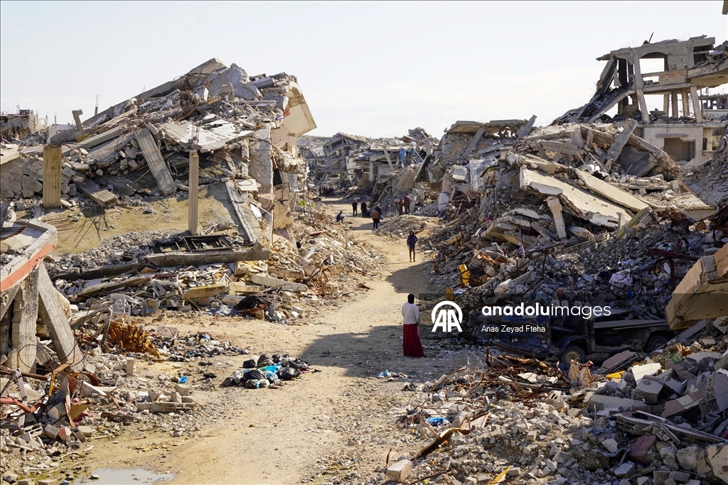 İsrail’in harabeye çevirdiği Cibaliye Mülteci Kampı’nda günlük yaşam
