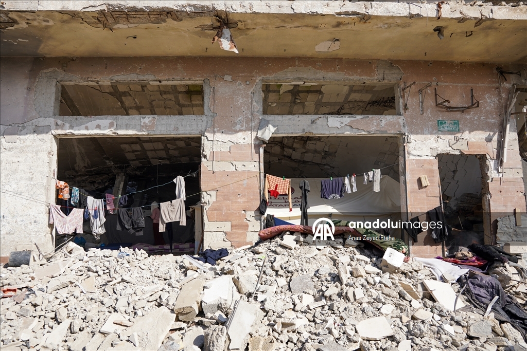 İsrail’in harabeye çevirdiği Cibaliye Mülteci Kampı’nda günlük yaşam