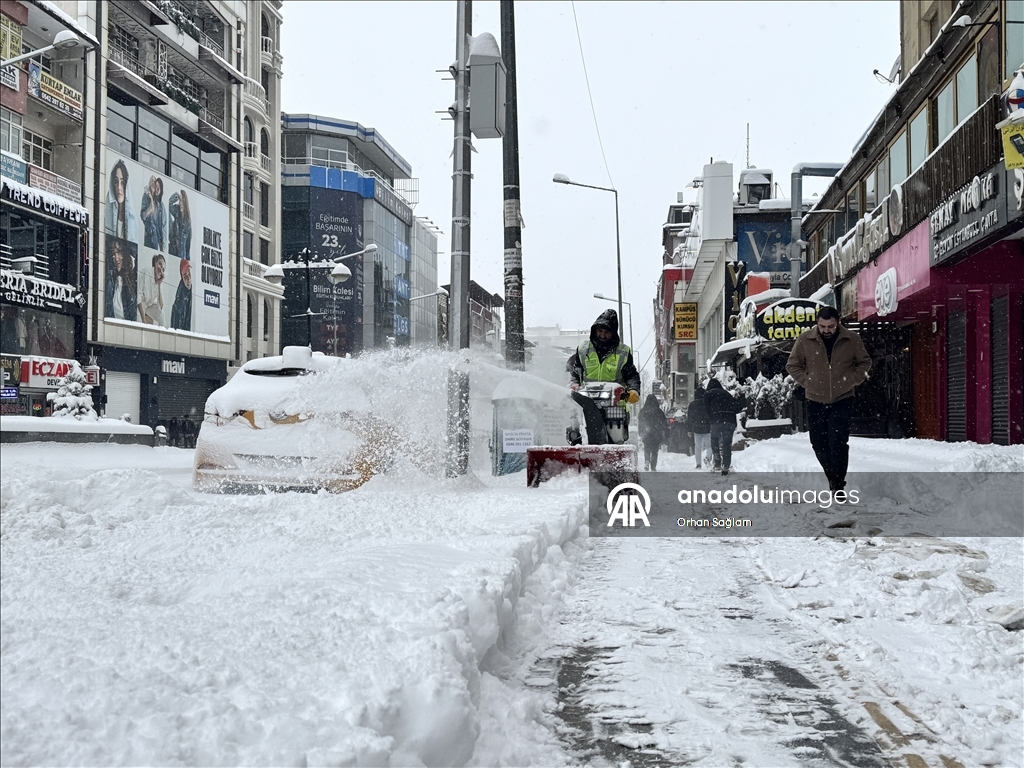 Van'da kar etkili oldu