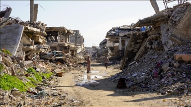 İsrail’in harabeye çevirdiği Cibaliye Mülteci Kampı’nda günlük yaşam