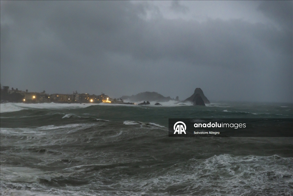 В Кальяри продолжается непрекращающаяся непогода