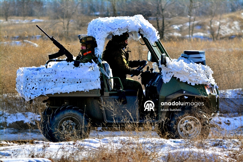 Rusya’da askeri tatbikat gerçekleştirildi