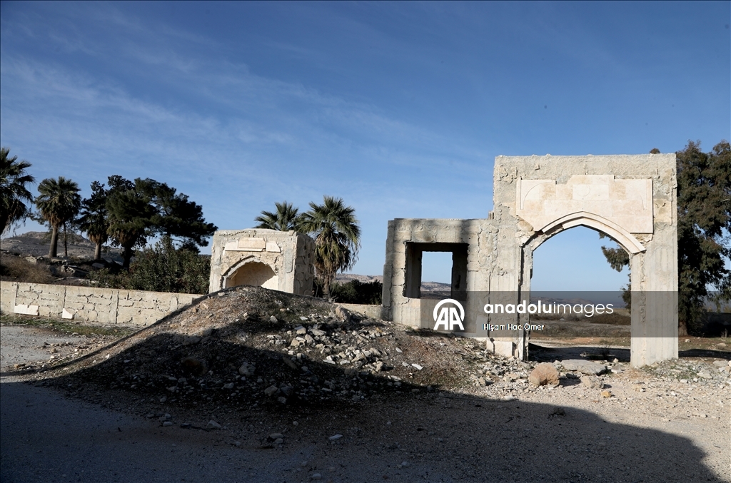 الأناضول تزور المكان السابق لضريح سليمان شاه في سوريا