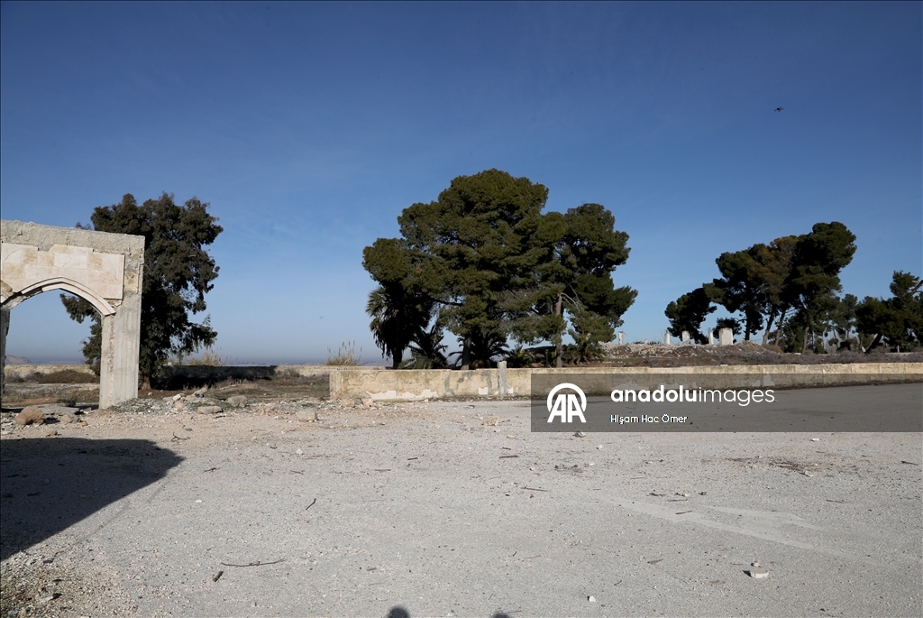 الأناضول تزور المكان السابق لضريح سليمان شاه في سوريا