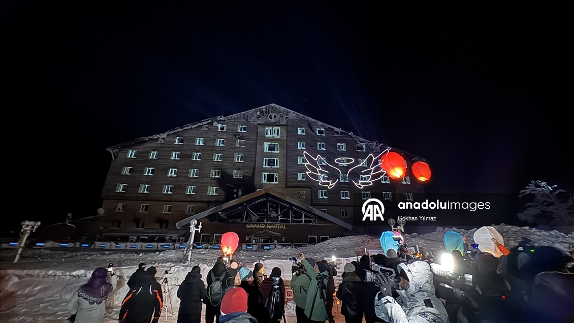 Kartalkaya'daki Grand Kartal Otel yangınında hayatını kaybedenler anıldı