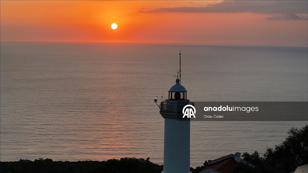 Gelidonya Feneri denizcilere ışık olmayı sürdürüyor