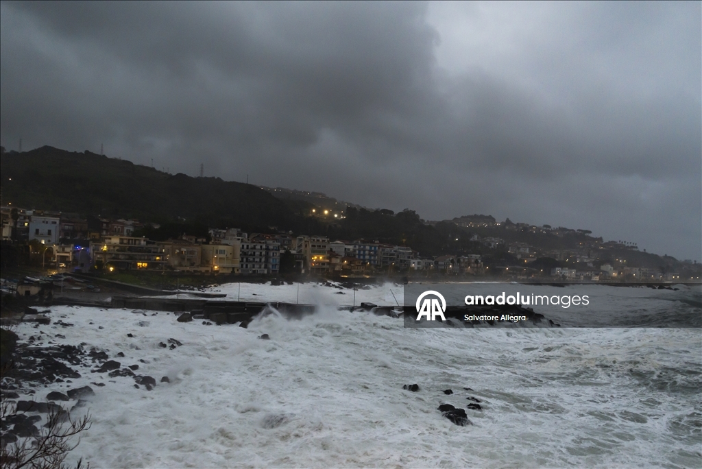 В Кальяри продолжается непрекращающаяся непогода