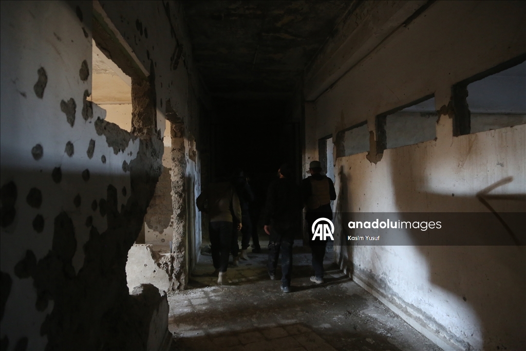 В освобожденной от террористической организации YPG/SDG сирийской провинции Ракка засняты тюрьма и тоннели под стадионом