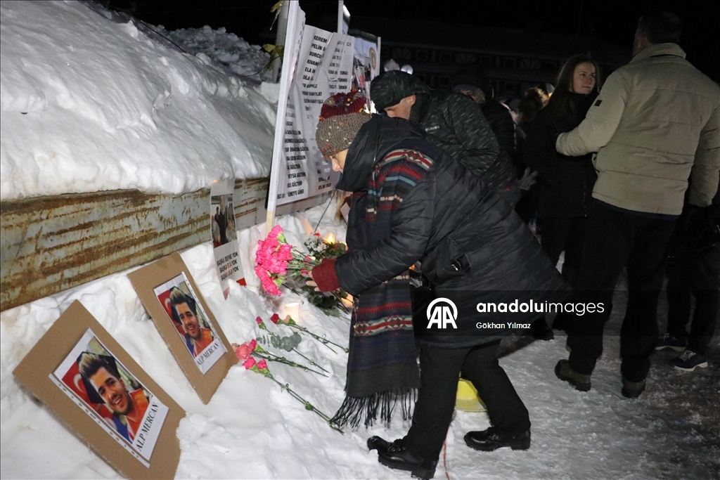 Kartalkaya'daki Grand Kartal Otel yangınında hayatını kaybedenler anıldı