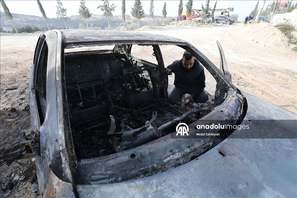 مستوطنون يحرقون 3 جرافات وسيارة بهجوم على قرية شمالي الضفة