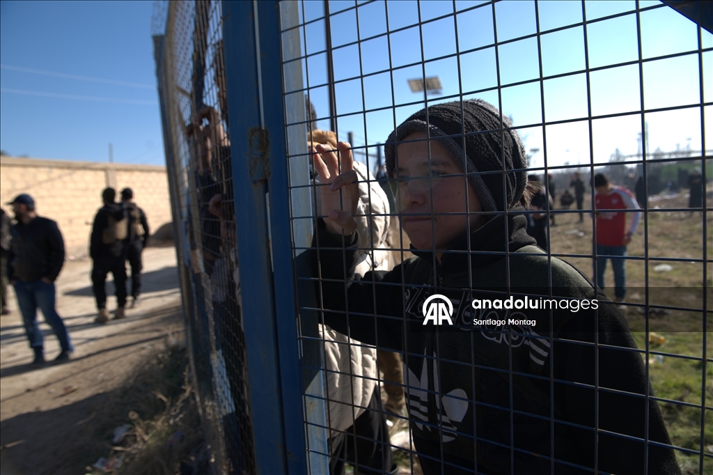 الداخلية السورية تعلن مخيم الهول والسجون المحررة "مناطق محظورة"